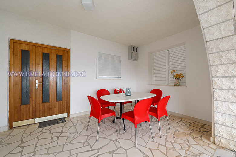 apartments Bara�, Brela - veranda