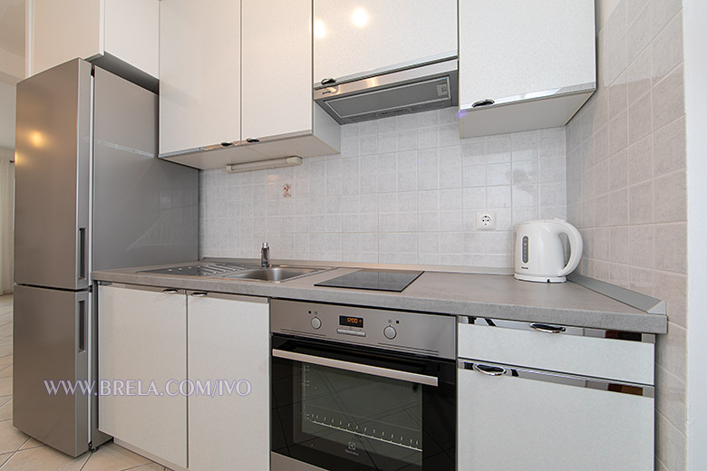 Apartments Marija, Brela - kitchen