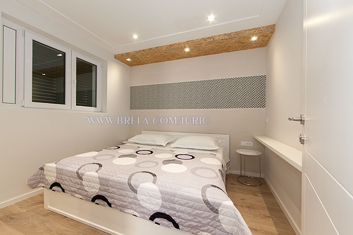 Apartments Juri�, Brela Soline - bedroom with LED lighting