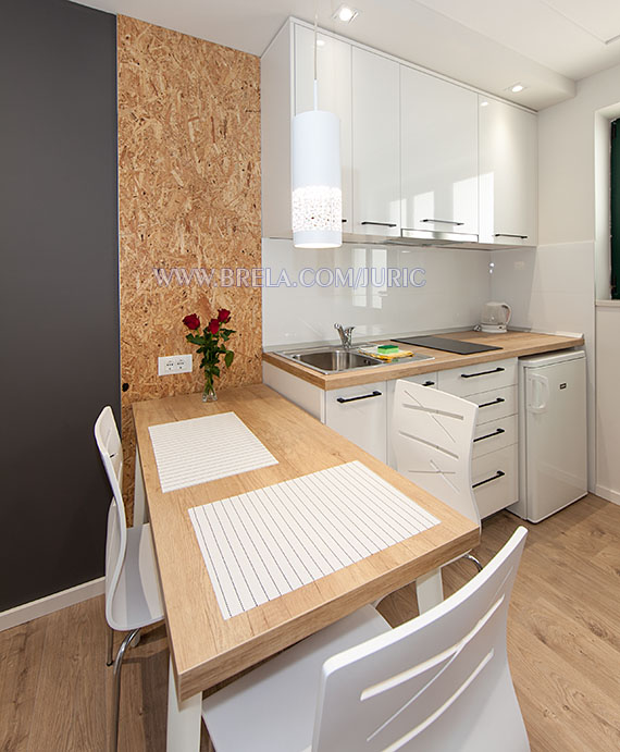 Apartments Juri�, Brela Soline - dining table