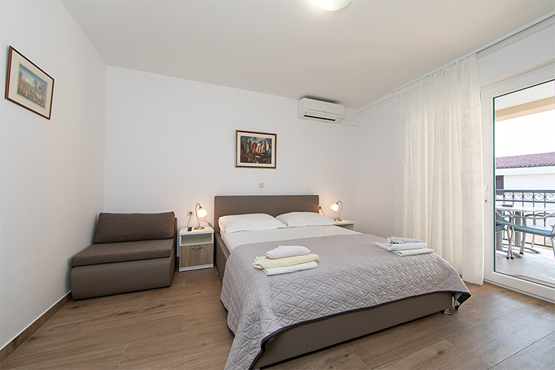 Apartments Kate, Brela - bedroom