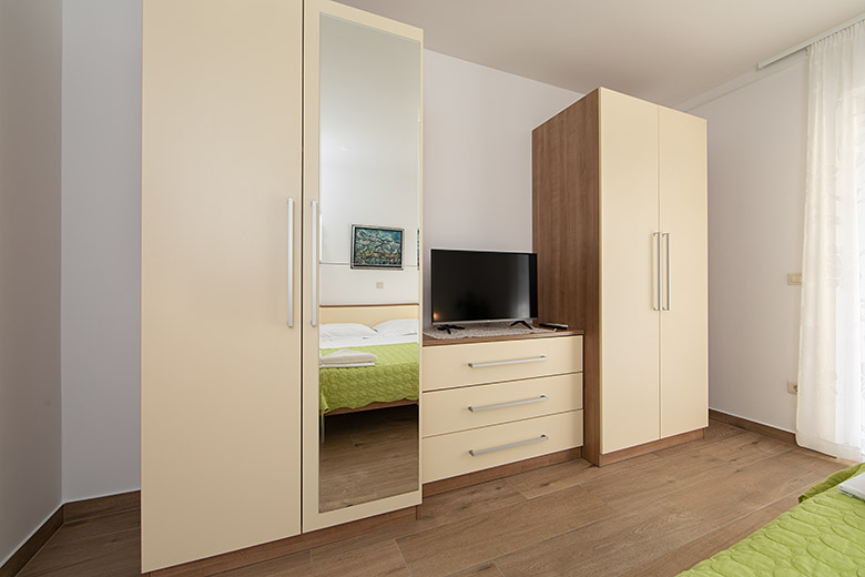 Apartments Kate, Brela - bedroom