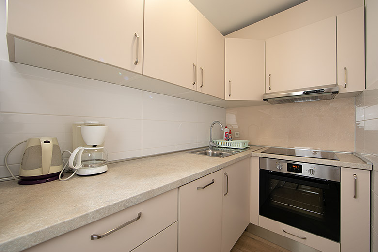 Apartments Kate, Brela - kitchen