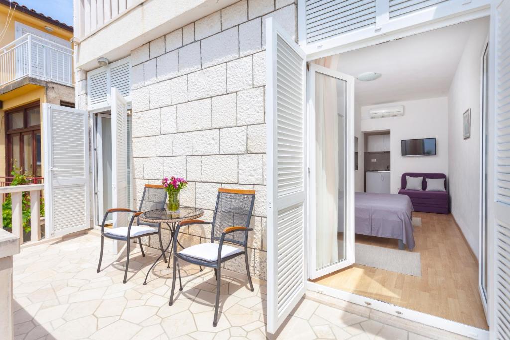 apartments Ledić, Brela - balcony