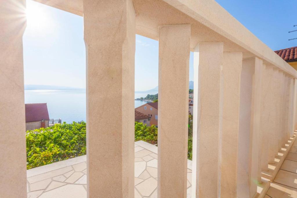 apartments Ledić, Brela - balcony with sea view