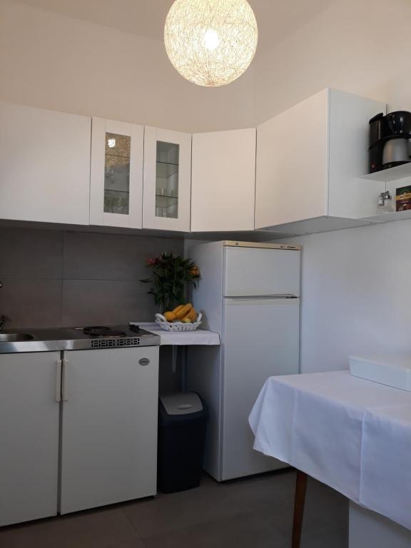 apartments Ledić, Brela - kitchen