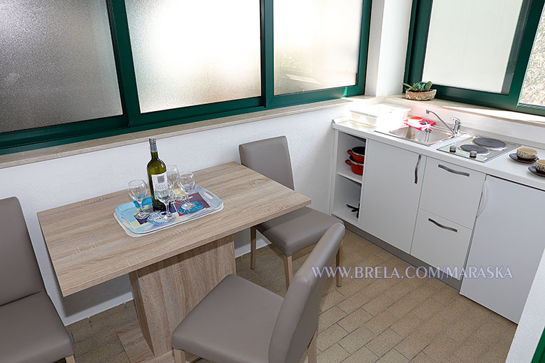 dining room, kitchen