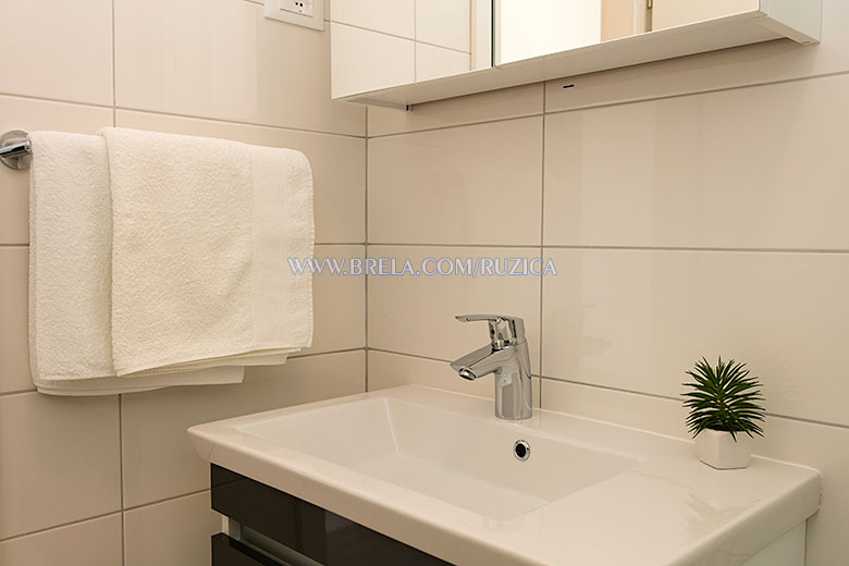 apartments Ru�ica �ami�, Brela - bathroom