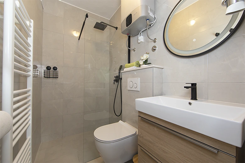Apartments Škrabić, Brela - bathroom