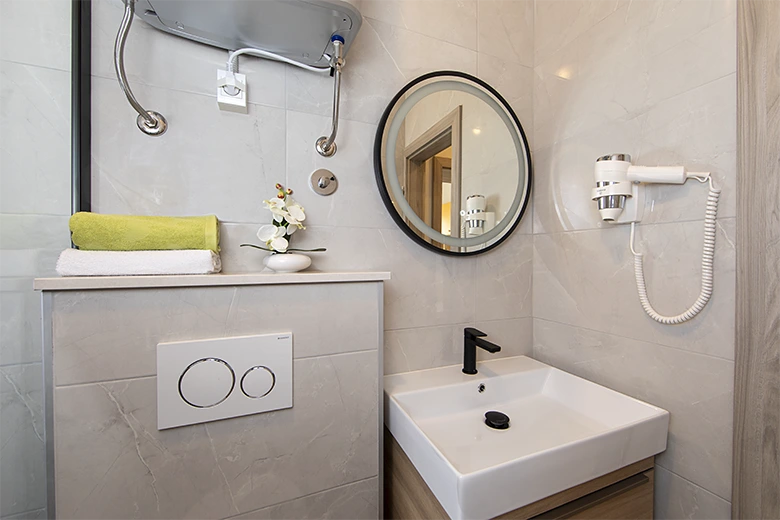 Apartments Škrabić, Brela - bathroom