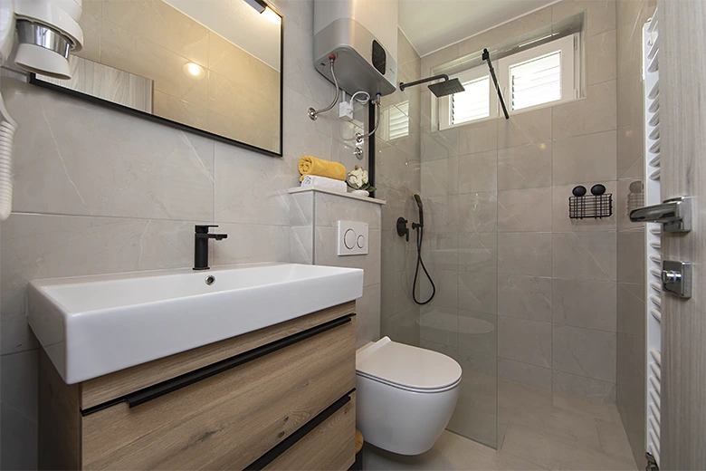 Apartments Škrabić, Brela - bathroom