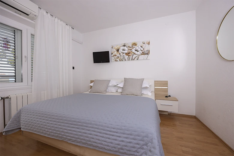 Apartments Škrabić, Brela - bedroom