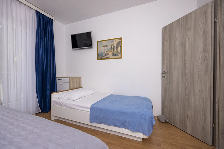 Apartments Škrabić, Brela - bedroom