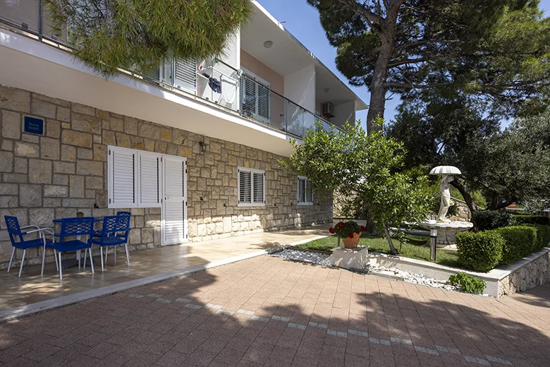 Apartments Škrabić, garden