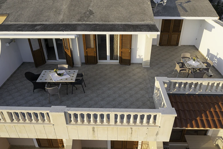 Apartments Villa kapetan Jure, Brela - terrace with panoramic sea view, aerial view