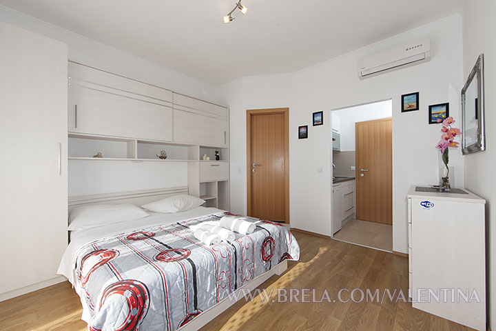 apartments Valentina, Brela &Scaron;�it - bedroom