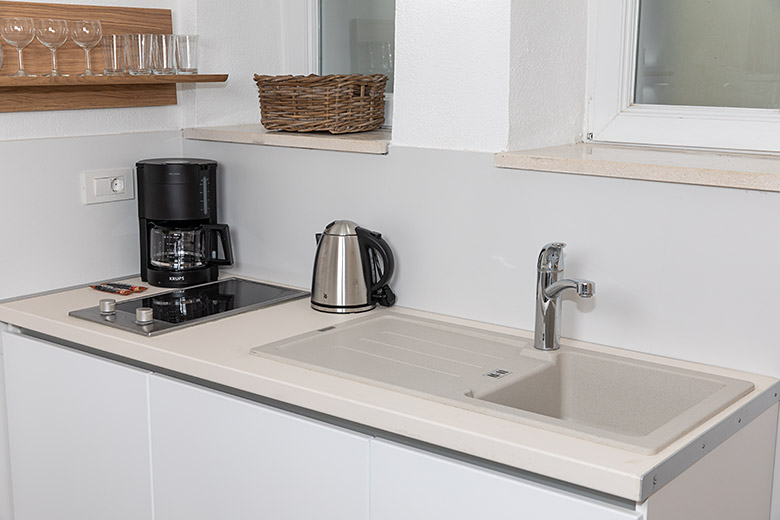 Apartment Romance, Brela - kitchen detail
