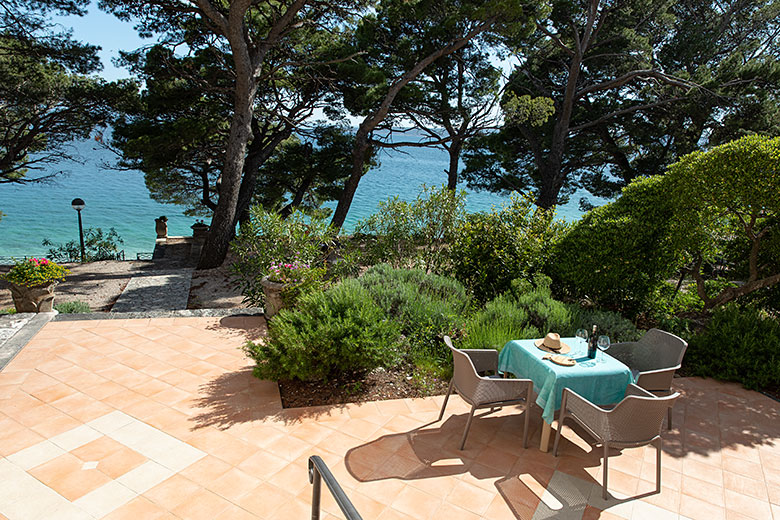 Vila Ru�a, Brela - entrance