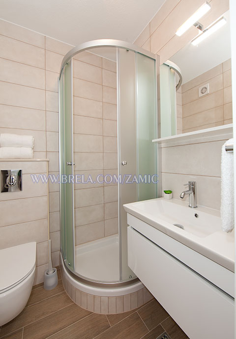 apartments Marija �ami�, Brela - bathroom