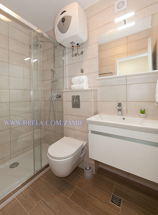 apartments Marija �ami�, Brela - bathroom