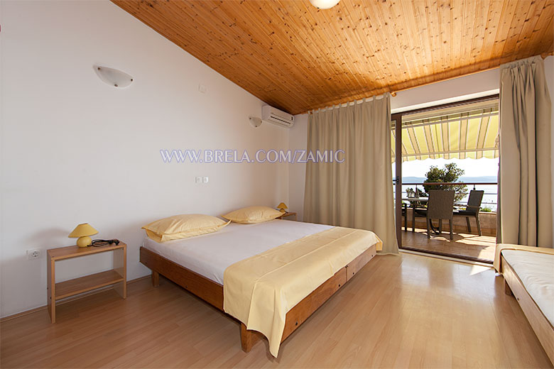 apartments Marija �ami�, Brela - bedroom