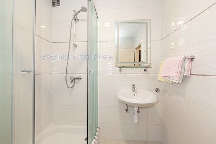 apartments Zlata, Brela - bathroom